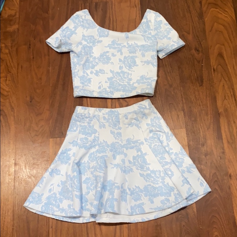 AQUA brand skirt & crop top matching set